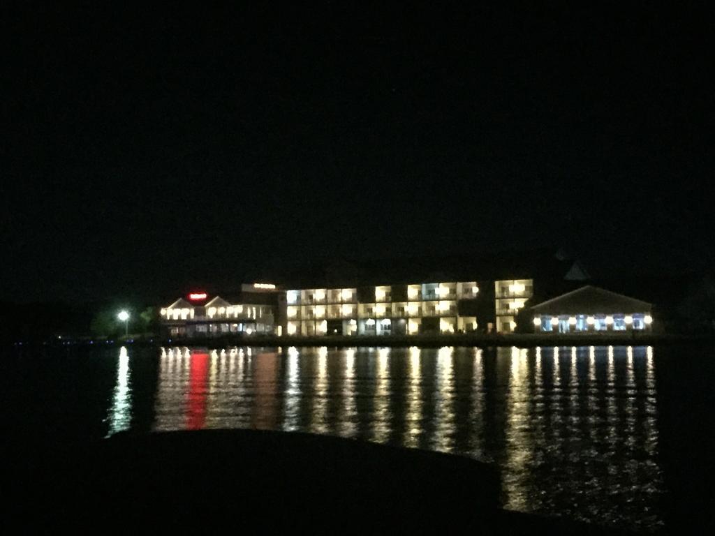 Lakeside Resort & Conference Center 호튼 레이크 외부 사진
